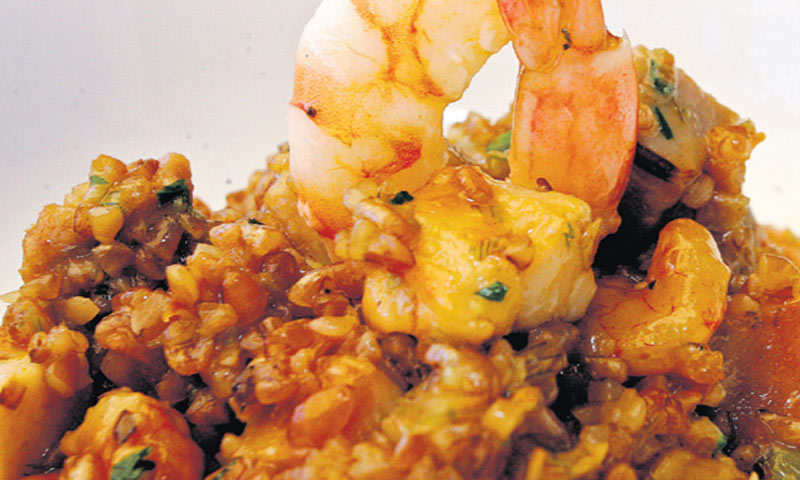 Lomljena zrna pšenice sa dimljenim plodovima mora/Ivana Ivanović/PIXSELL