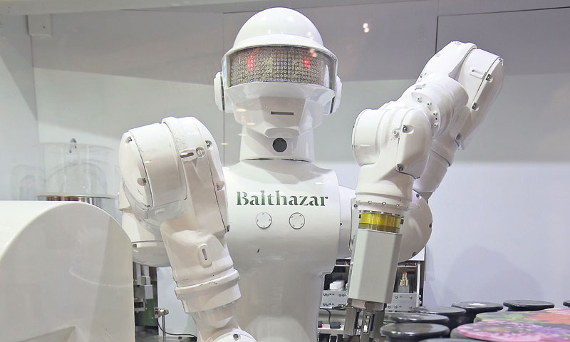 Japanski robot predviđen za rad u biomedicini modificiran je u Hrvatskoj i sada je 'trgovac'