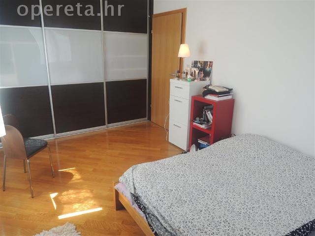 Jarunsko jezero kao prvi susjed podiže kvalitetu života, a sad su tu škola, vrtić i novi shoping cen