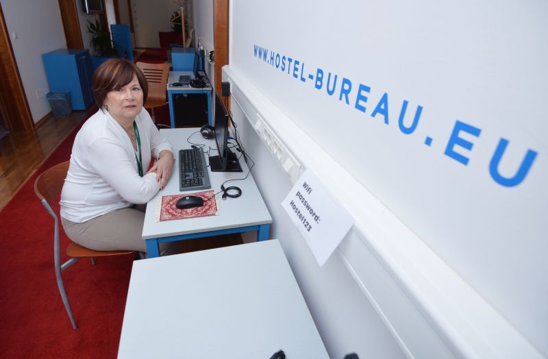 Hostel Bureau otvoren je u bivšoj redakciji Nacionala. Vlasnica je Anka Pukanić, sestra pokojnog Ive