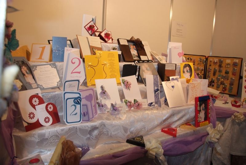 U svojoj ponudi imaju ručno rađene čestitke za sve prigode i gipsane suvenire