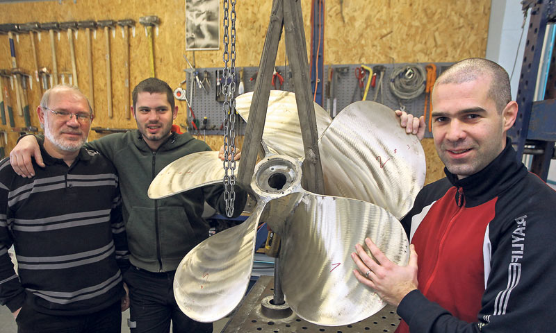 Ante Martinović sa sinovima Jurom i Lovrom koji vode uspješan servis od 2006. Godine/Željko Mršić/Pi