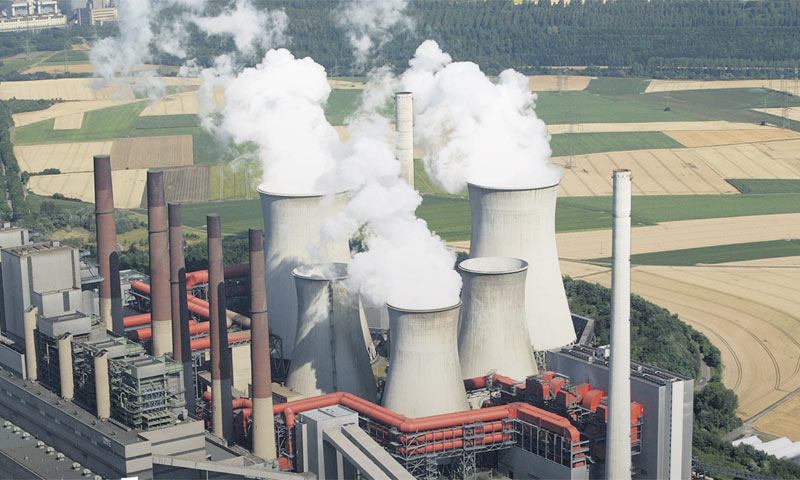 Jedna od ukupno devet termoelektrana RWE-a Neurath snage dva puta 1000 megavata