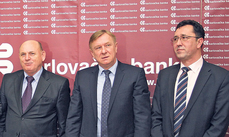 Marko Vuković i Ivan Žabčić, vlasnici 75 posto Karlovačke banke i Ivan Vrljić, predsjednik Uprave/Kr