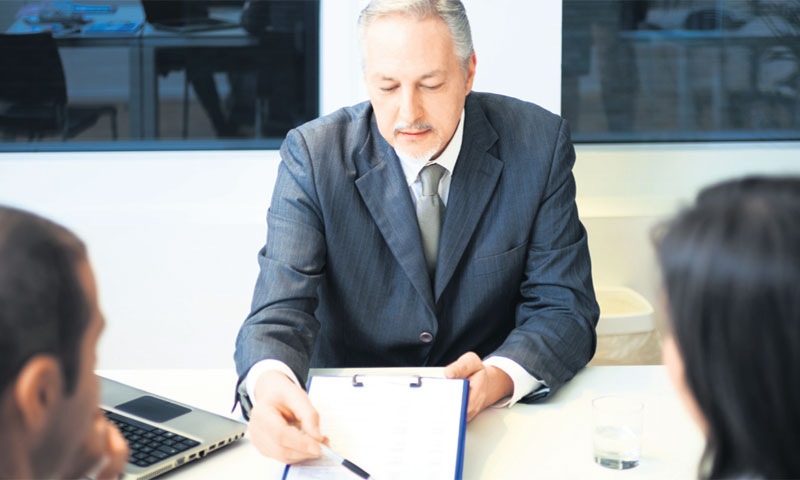 Pravo češće na strani banaka i ugovornih odnosa/FOTOLIA