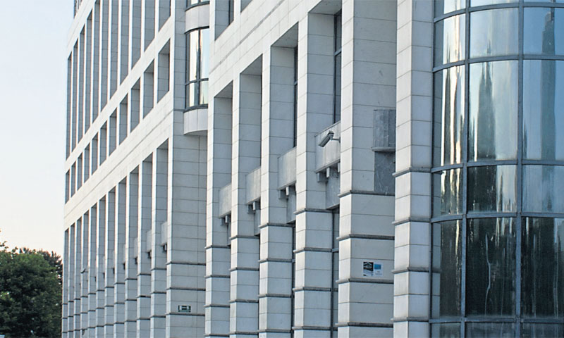 Utjecaj niskih cijena nafte nije zaobišao ni našu najveći naftnu kompaniju, ali je Ina uspjela ostva