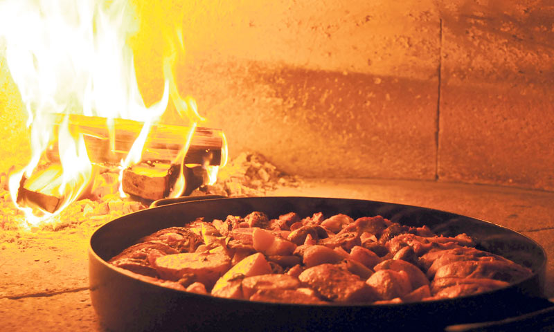 U 'Lamutu' se služe jela iz krušne peći/Goran Ferbežar/PIXSELL