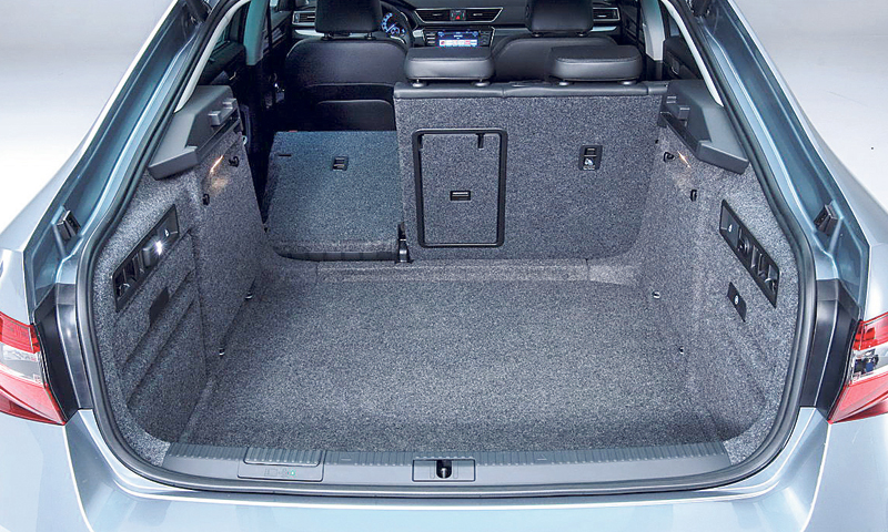 Preklopi li se stražnja klupa, kapacitet prtljažnika će porasti na čak 1760 litara