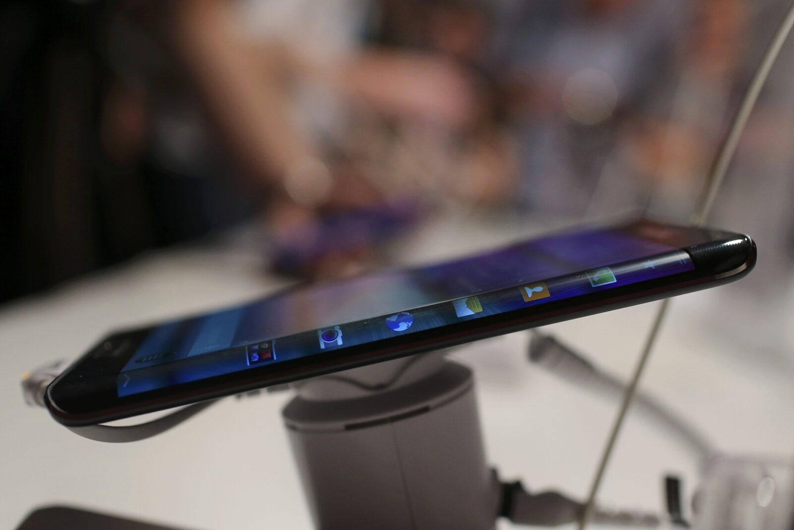 Samsung Galaxy Note Edge (Reuters)