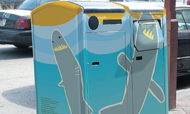 BigBelly zbija otpad, istiskuje zrak i putem M2M javlja kad je pun