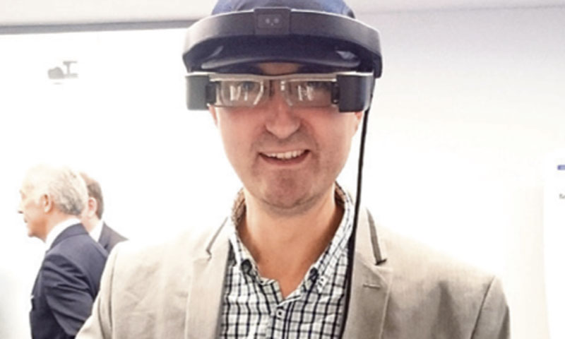 Naš novinar Danijel Lijović isprobao Epsonove VR naočale