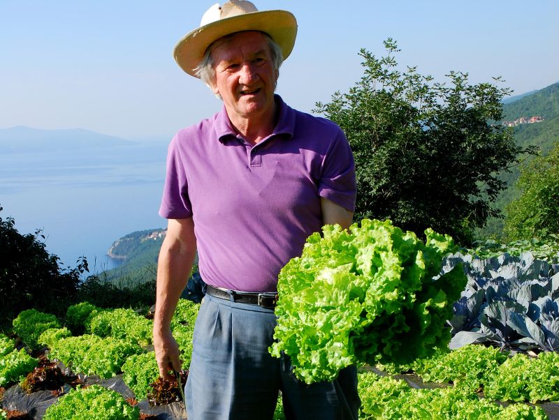 Biodinamički vrt na Oraju