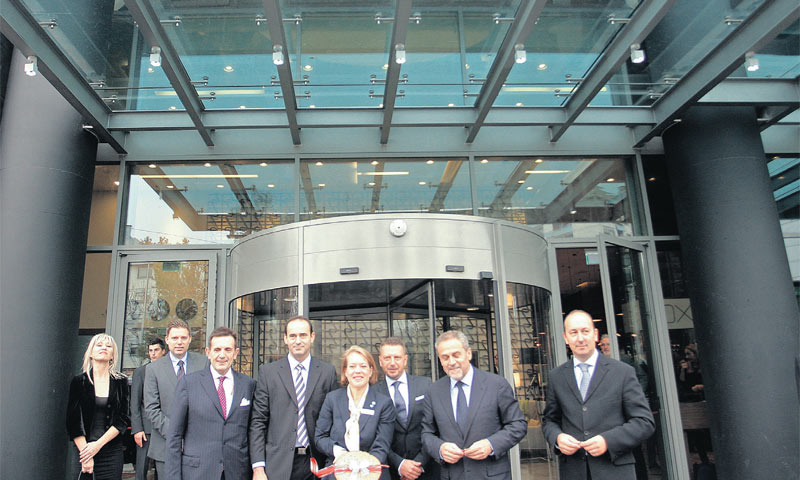 Vodstvo hotela, predstavnici ministarstva turizma i zagrebački gradonačelnik Milan Bandić/PIX