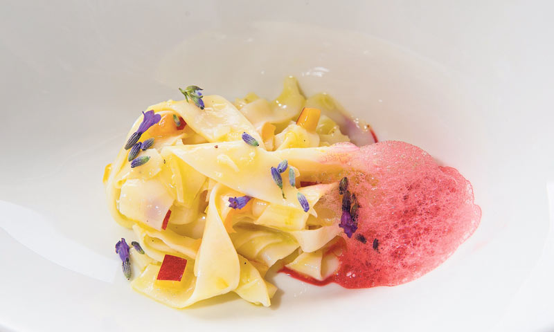 Fino rezana sipa sa sezonskim povrćem/Grgo Jelavić/PIXSELL