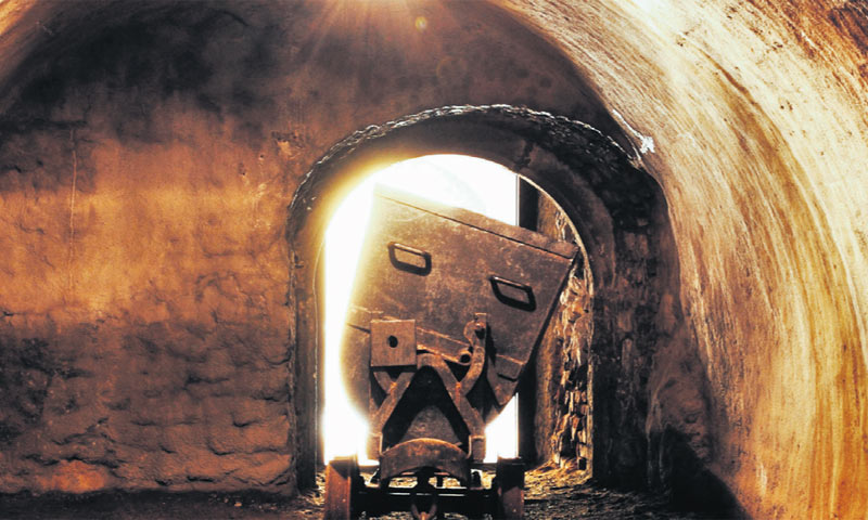 Država u raljama recesije pokušava povećati dohodak