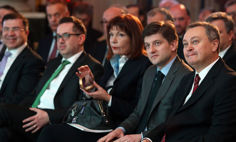 Gordana Deranja i Zdenko Adrović. čelnici HUP-a i HUB-a u društvu ministra financija Zdravka Marića/