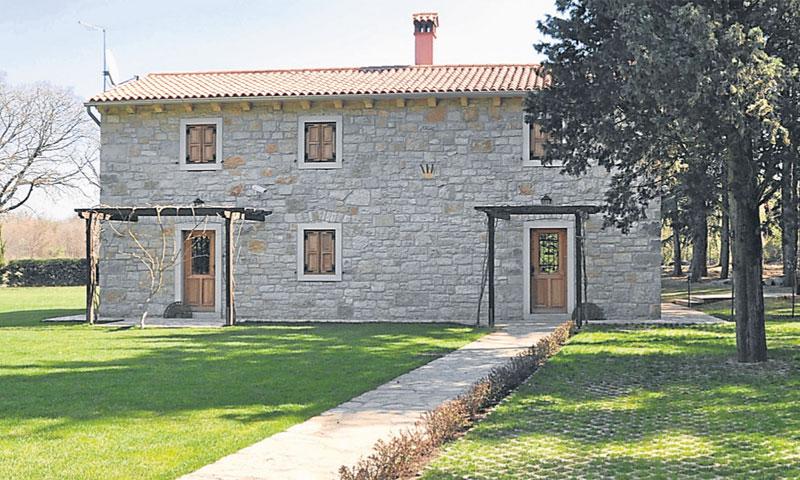 Privatnom je zakupcu, zagrebačkoj tvrtki Krula, otišla i Lugarnica Kontija, s četiri zvjezdice, povr