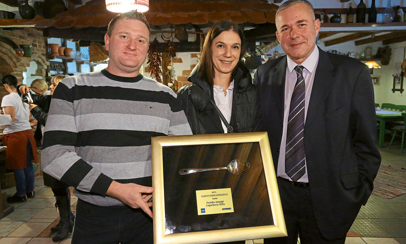 Darko Grden, vlasnik Lojzekove Hiže koja se nalazi U Gusakovcu, primio je priznanje Gastrofej 2014.