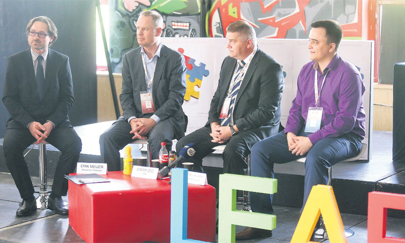 Mario Antonić iz Ministarstva poduzetništva i obrta, Erik Meijer iz Deutsche Telekoma, Damir Zec iz