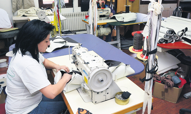 Tvrtka iz Slavonskog Broda zapošljava u proizvodnji tapeciranog namještaja i madraca 20-ak radnika/I