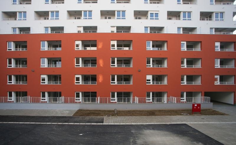 Ministrica Anka Mrak-Taritaš obišla gradiliste POS-ovih stanova u Svetoj Klari. Photo: Jurica Galoić