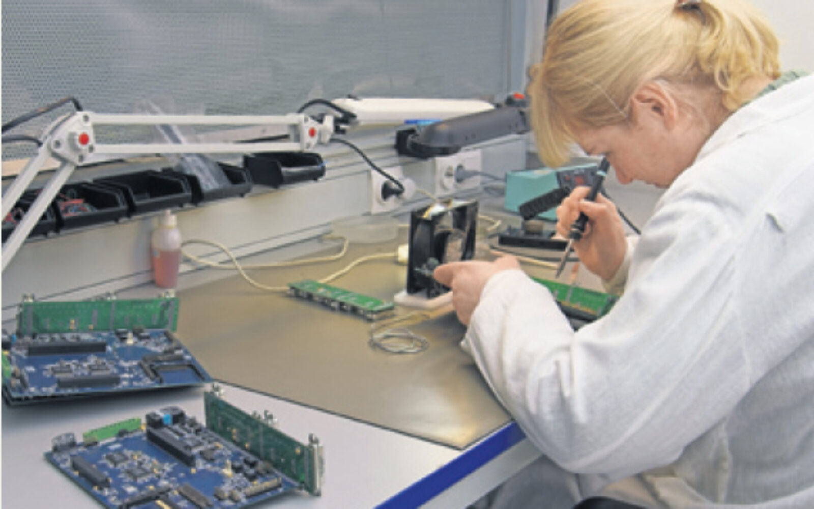 монтажник рэа (радиоэлектронной аппаратуры). монтажник рэа вахта. зид ковров монтажник рэа. монтажник рэа вахта. монтажник рэа (радиоэлектронной аппаратуры).