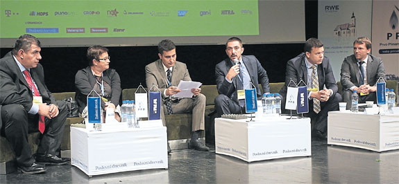Pavao Vujnovac, PPD; Nadžida Ninković, BH Gas; Marin Zovko, Plinacro; Mislav Šimatović, Poslovni dne