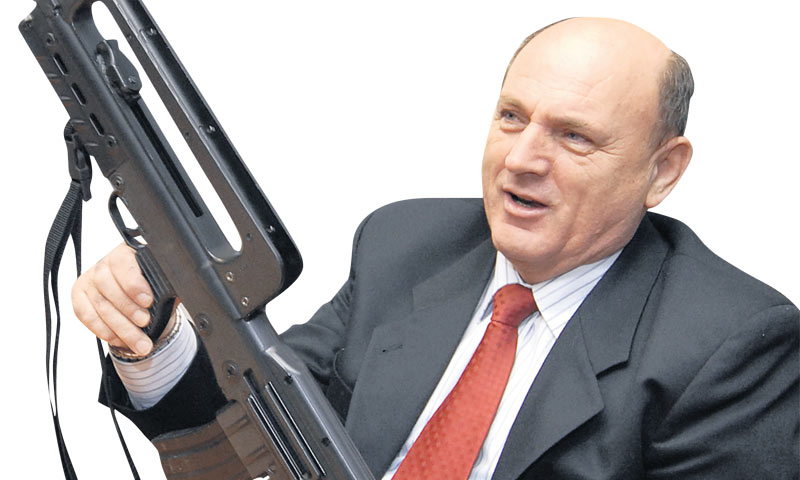 Marko Vuković, jedan od dvojice osnivača HS Produkta, s jurišnom puškom koju razvijaju za MORH/Krist