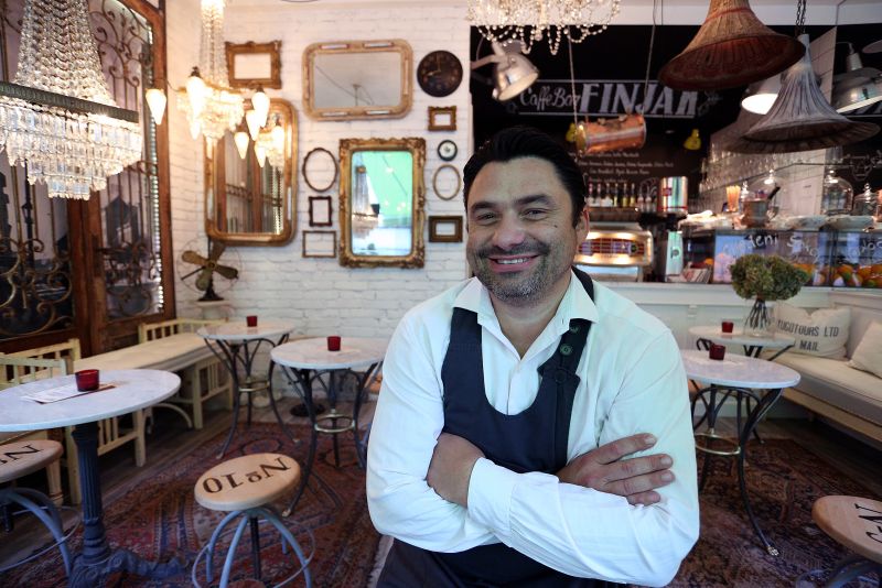 Želko Svirac, vlasnik caffe bara Finjak u Vlaškoj ulici Photo: Anto Magzan/PIXSELL