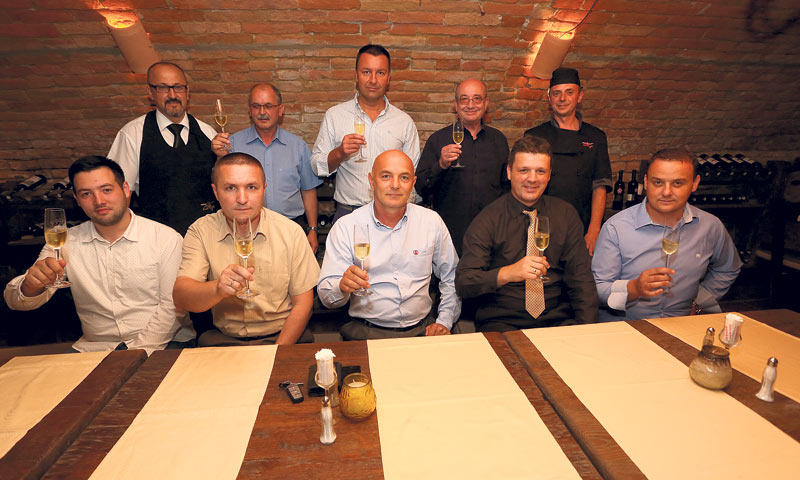 Žiri s vlasnicima/Marko Mrkonjić/PIXSELL