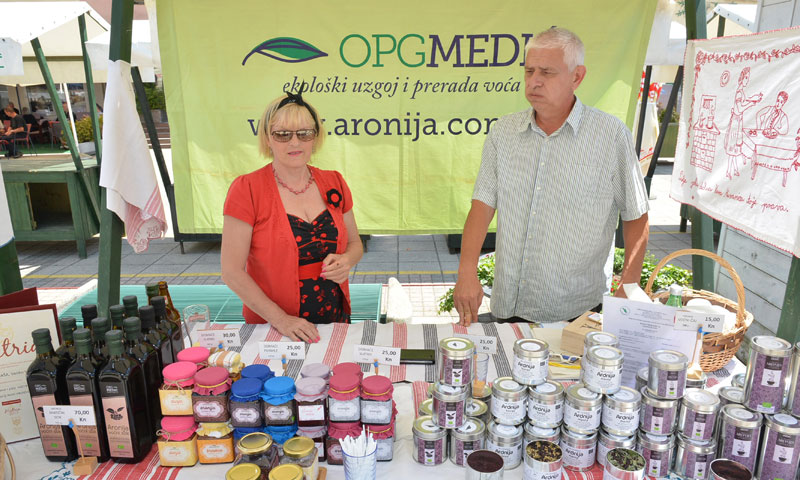 OPG Medić iz okolice Garešnice prvi je na ovim prostorima počeo uzgajati aroniju