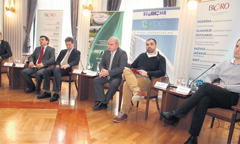 Sudionici okruglog stola – Aljoša Bošković, Boris Golob, Mladen Vukmir, Ivo Friganović, Mislav Ante