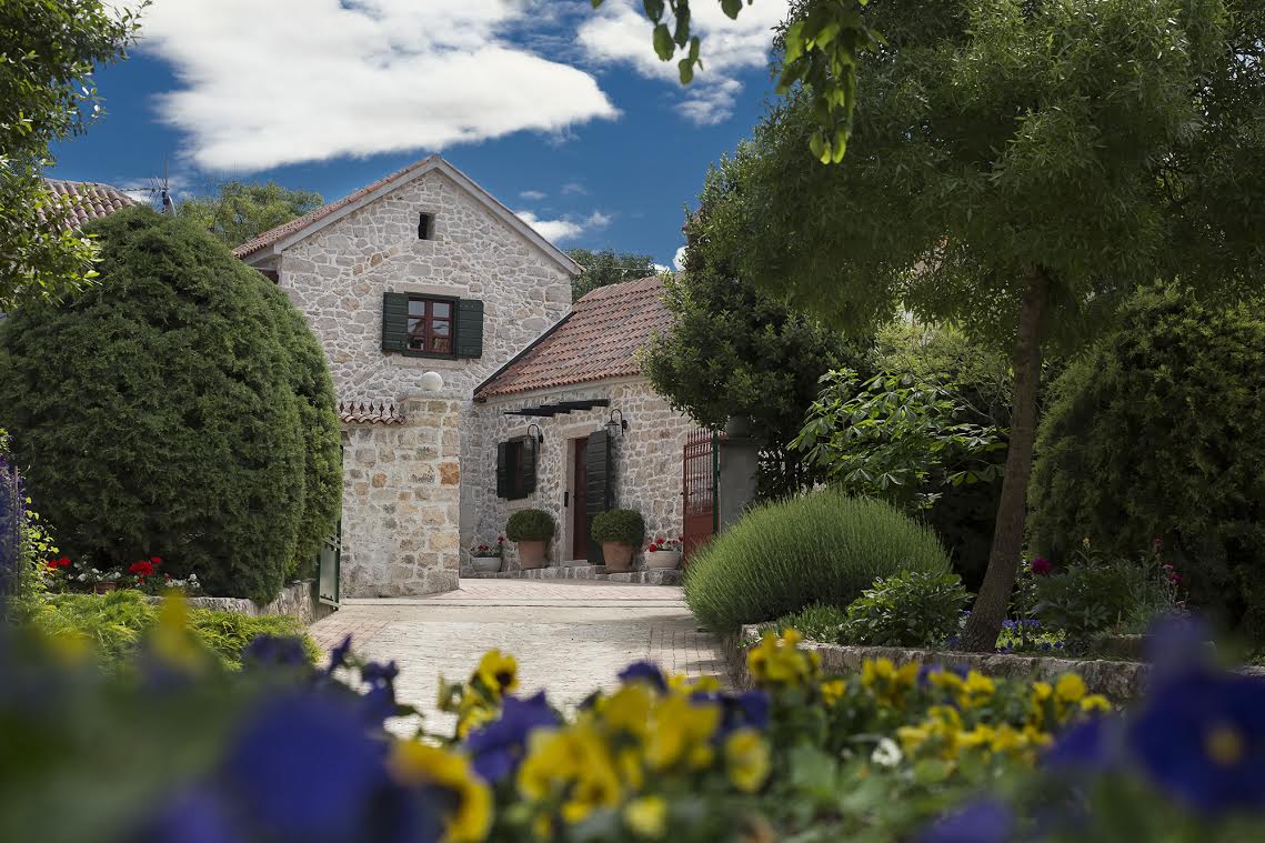 Prvi difuzni hotel u Republici Hrvatskoj “Ražnjevića dvori”, Foto: Ilirija