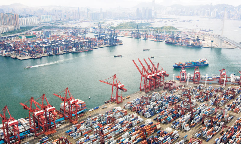 Hongkonška luka smještena je u zaljevu Južnokorejskog mora kao stvorenom za luku