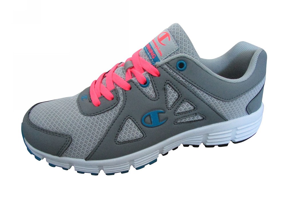 Velika sezonska rasprodaja sportske obuće i odjeće