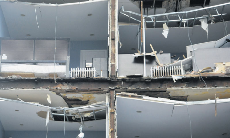 Njujorška zgrada je u oluji ostala bez fasade