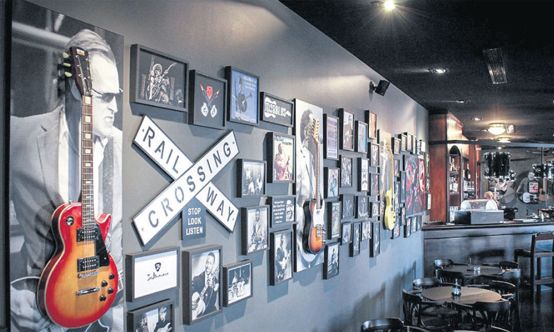 Novigradski Booze and Blues bar uredio je Mario Waldgoni