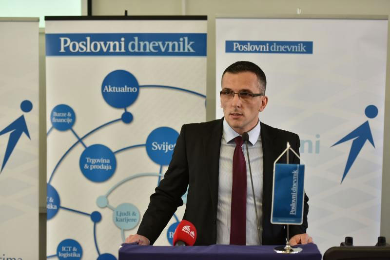 Robert Zenzerović, prodekan Fakulteta ekonomije i turizma dr. Mijo Mirkovic. Photo: Dusko Marusic/PI