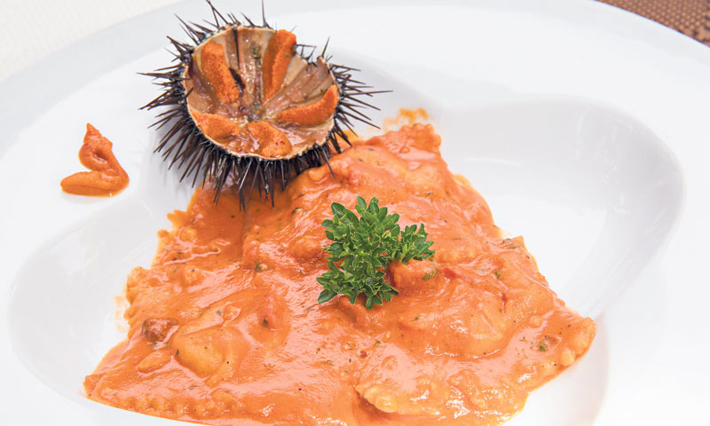 Ravioli s jastogom u umaku od morskih ježeva/Grgo Jelavić/PIXSELL