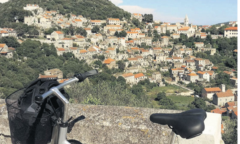 Nextbike bicikli na Lastovu dostupni su na dvije lokacije - u samom mjestu Lastovo (Pjevor) i kod tr