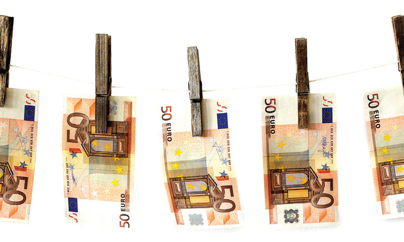 Na cijeni euroobveznica iz ožujka i te kako se osjete rizici Grčke /FOTOLIA