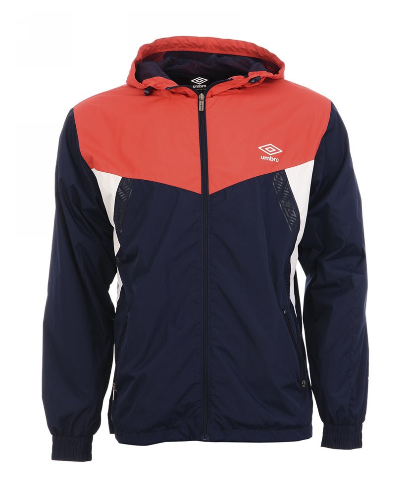 Velika sezonska rasprodaja sportske obuće i odjeće