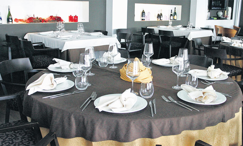 Kadena je pravi gastronomski brod s kojeg se pruža pogleda na Brač, Šoltu i Hvar/Ivana Ivanović/PIXS