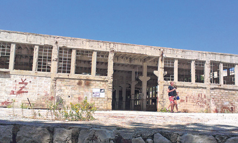 U pogonima na Golom otoku radio se drveni namještaj za izvoz u SAD