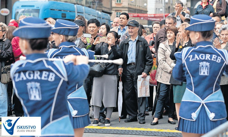 Festival su otvorile Zagrebačke mažoretkinje