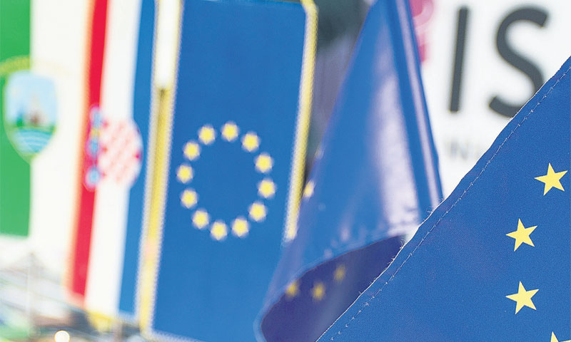 Na Trgu Republike predstavile su se razvojne agencije, LAG-ovi, udruge, Veleučilište Lavoslava Ružič