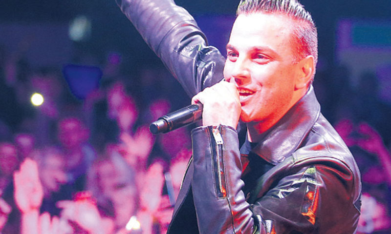 Brojna publika u Ivaniću je s Ivanom u glas pjevala sve stihove/Goran Stanzl/PIXSELL