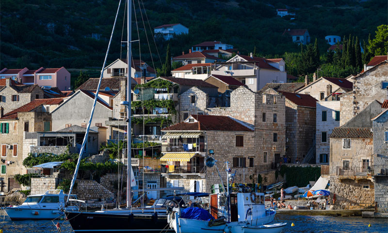 Mjesto na Visu prednjači u potpori EU po stanovniku/Josip Regović/PIXSELL