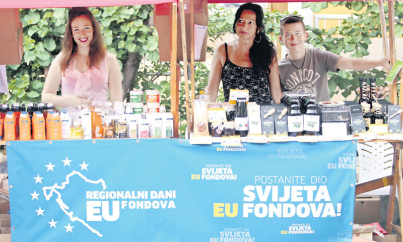 Izložbeni kutak tvrtke Olival i OPG-a Brolich/Nel Pavletić/PIXSELL