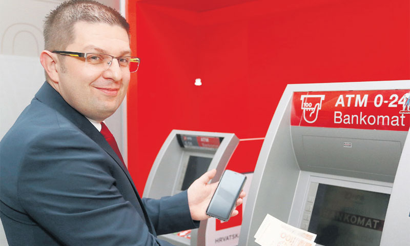 Danijel Baruškin, izvršni direktor Sektora izravnog bankarstva/Dalibor Urukalović/PIXSELL